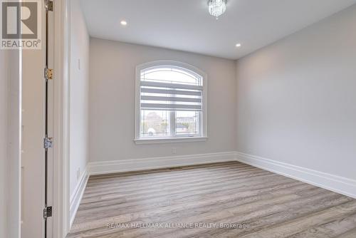 350 Weighton Drive, Oakville, ON - Indoor Photo Showing Other Room