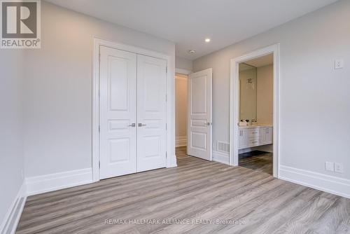 350 Weighton Drive, Oakville, ON - Indoor Photo Showing Other Room