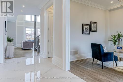 350 Weighton Drive, Oakville, ON - Indoor Photo Showing Other Room