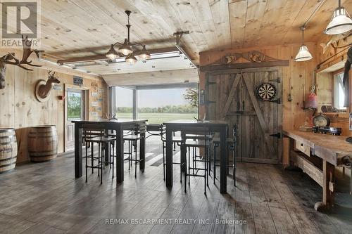 437 6Th Concession Road E, Hamilton, ON - Indoor Photo Showing Dining Room