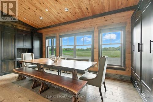437 6Th Concession Road E, Hamilton, ON - Indoor Photo Showing Dining Room