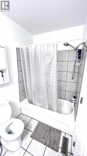 1416 Garnet Street, Regina, SK - Indoor Photo Showing Bathroom