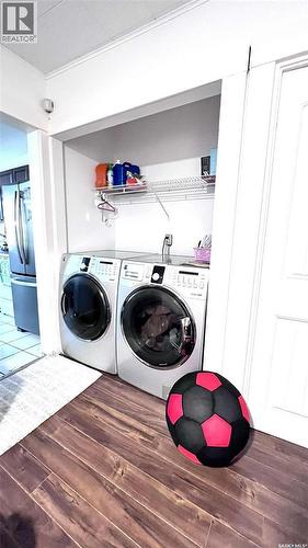 1416 Garnet Street, Regina, SK - Indoor Photo Showing Laundry Room