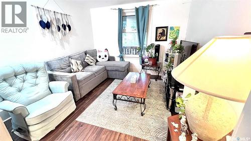 1416 Garnet Street, Regina, SK - Indoor Photo Showing Living Room