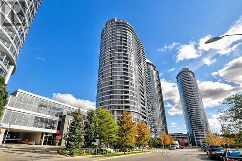 1008 - 151 VILLAGE GREEN SQUARE  Toronto, ON M1S 0K5