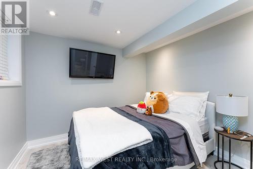 368 Fountain Street S, Cambridge, ON - Indoor Photo Showing Bedroom