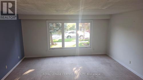 1149 Nottingham Avenue, Burlington, ON - Indoor Photo Showing Other Room