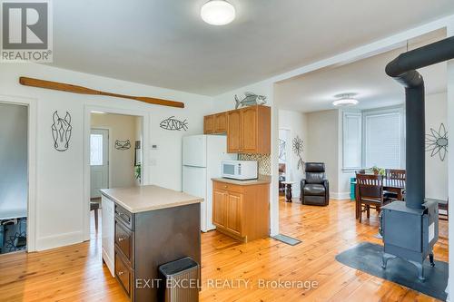 615 Moffat Street, Pembroke, ON - Indoor Photo Showing Kitchen