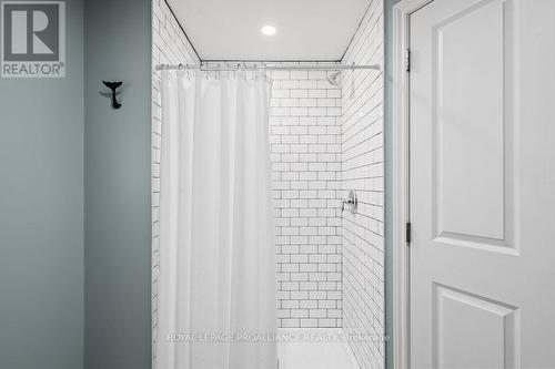 7 Forin Street, Belleville (Belleville Ward), ON -  Photo Showing Bathroom