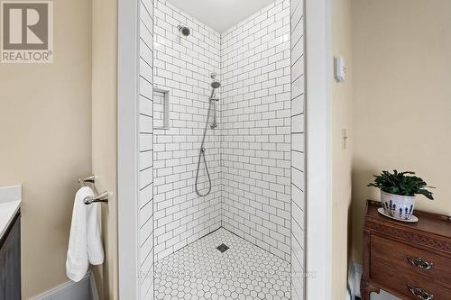 7 Forin Street, Belleville (Belleville Ward), ON - Indoor Photo Showing Bathroom