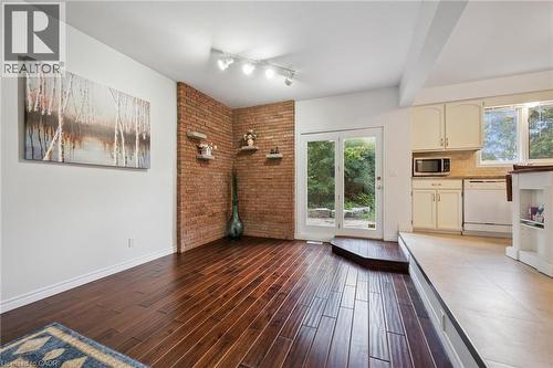 599 Beechwood Drive, Waterloo, ON - Indoor Photo Showing Kitchen