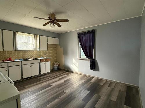 315 2Nd Avenue, Swan River, MB - Indoor