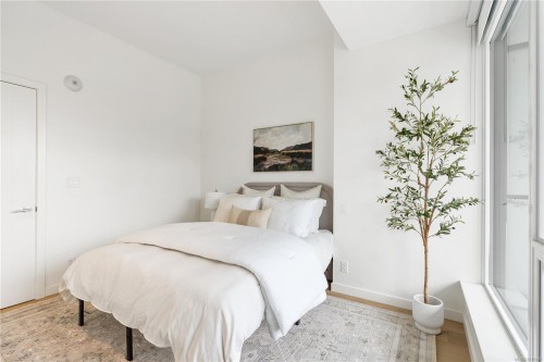 308-2000 Hannington Rd, Langford, BC - Indoor Photo Showing Bedroom