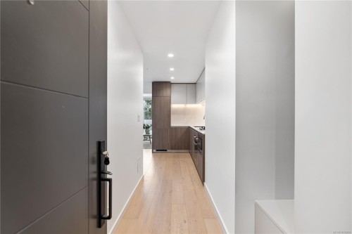 308-2000 Hannington Rd, Langford, BC - Indoor Photo Showing Other Room