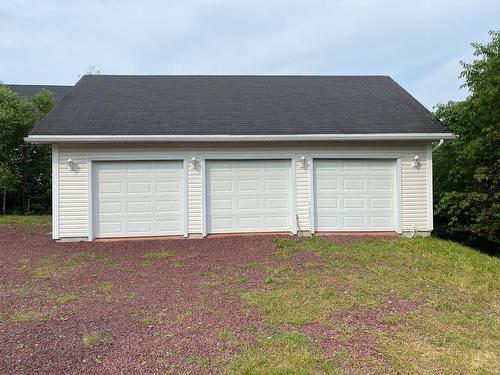 16 Heneys Pond Road, Bay Roberts, NL 