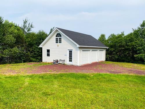 16 Heneys Pond Road, Bay Roberts, NL 