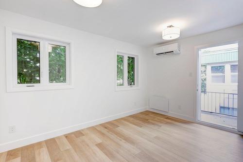 Bedroom - 417 Av. Smart, Montréal-Ouest, QC - Indoor Photo Showing Other Room