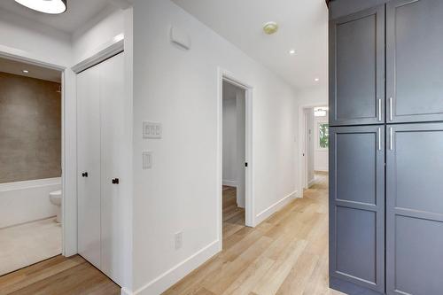 Hall - 417 Av. Smart, Montréal-Ouest, QC - Indoor Photo Showing Other Room