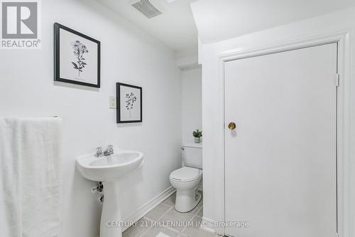 6959 Cadiz Crescent, Mississauga, ON - Indoor Photo Showing Bathroom