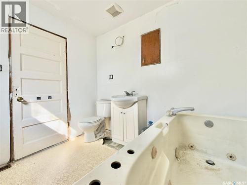 128 Railway Avenue, Margo, SK - Indoor Photo Showing Bathroom