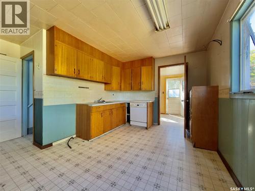 128 Railway Avenue, Margo, SK - Indoor Photo Showing Kitchen