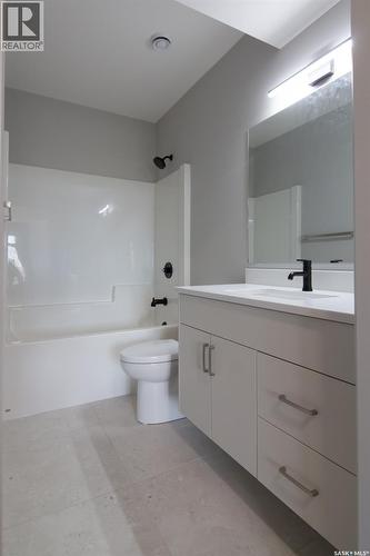 423 Sharma Crescent, Saskatoon, SK - Indoor Photo Showing Bathroom