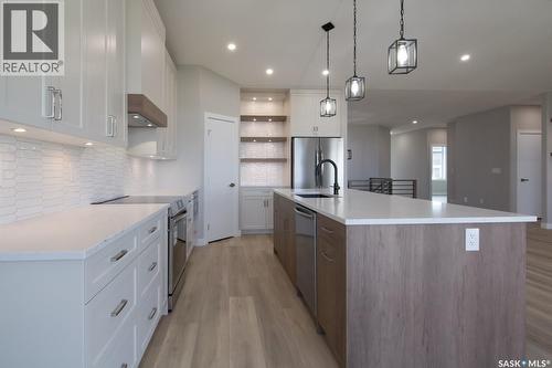 423 Sharma Crescent, Saskatoon, SK - Indoor Photo Showing Kitchen With Upgraded Kitchen