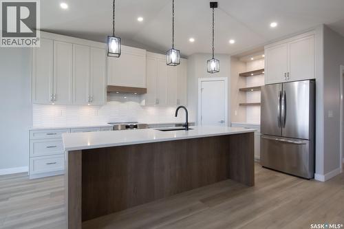 423 Sharma Crescent, Saskatoon, SK - Indoor Photo Showing Kitchen With Upgraded Kitchen