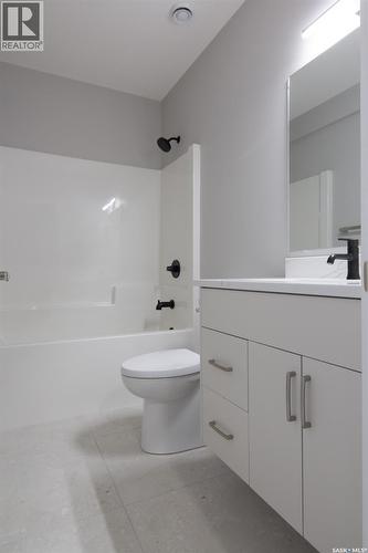 423 Sharma Crescent, Saskatoon, SK - Indoor Photo Showing Bathroom