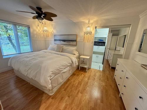 Chambre à coucher principale - 108 Ch. Rousseau, Weedon, QC - Indoor Photo Showing Bedroom