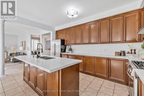 14 Larande Court, Brampton, ON - Indoor Photo Showing Kitchen With Double Sink