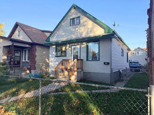 429 Parr ST  Winnipeg, MB R2W 5G2