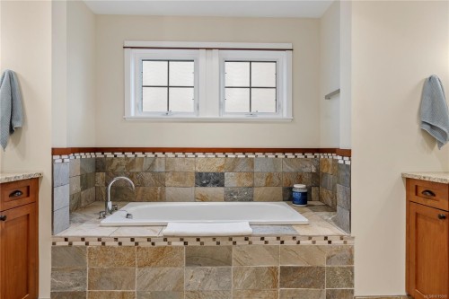 2212 Island Falls Pl, Langford, BC 