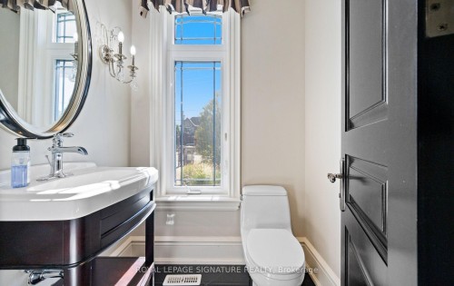 6845 Second Line W, Mississauga, ON - Indoor Photo Showing Bathroom