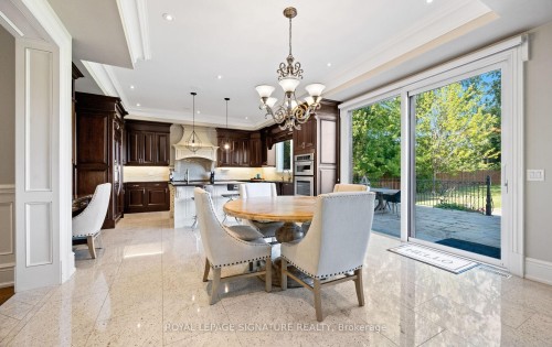 6845 Second Line W, Mississauga, ON - Indoor Photo Showing Dining Room