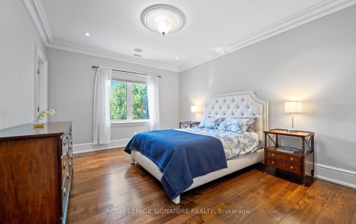 6845 Second Line W, Mississauga, ON - Indoor Photo Showing Bedroom