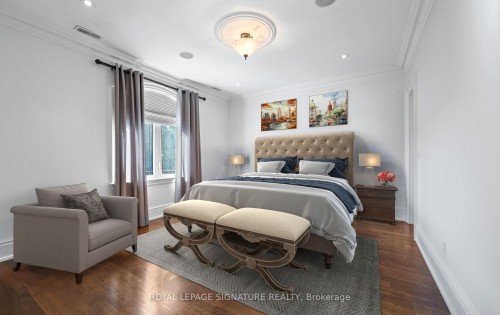6845 Second Line W, Mississauga, ON - Indoor Photo Showing Bedroom