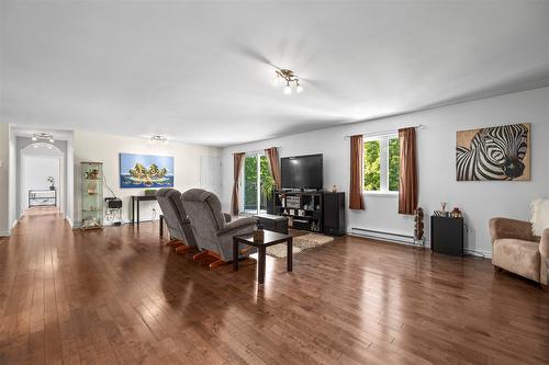Dwelling - 2326 Ch. Lonsdale E., L'Ange-Gardien, QC - Indoor Photo Showing Living Room