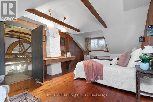 2247 Van Luven Road, Hamilton Township (Baltimore), ON - Indoor Photo Showing Bedroom