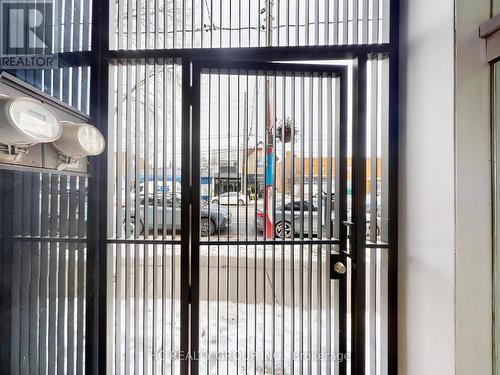 899 Dundas Street W, Toronto, ON 