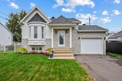 4360 Rue des Harfangs  Sainte-Catherine, QC J5C 1R1