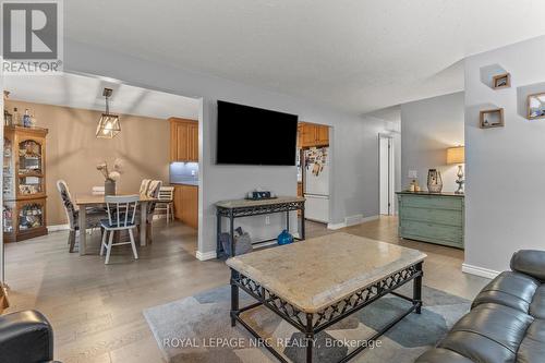 12028 Augustine Road, Wainfleet, ON - Indoor Photo Showing Living Room
