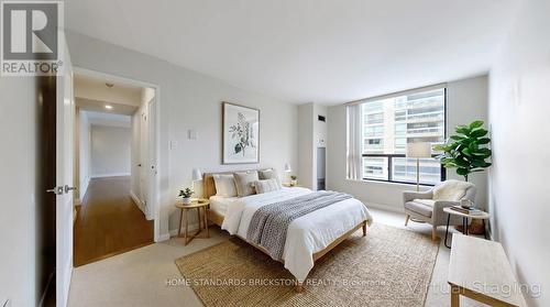 803 - 47 St Clair Avenue W, Toronto, ON - Indoor Photo Showing Bedroom