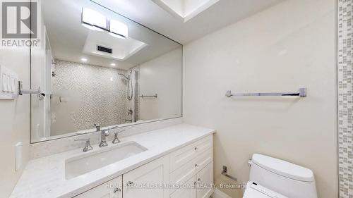 803 - 47 St Clair Avenue W, Toronto, ON - Indoor Photo Showing Bathroom