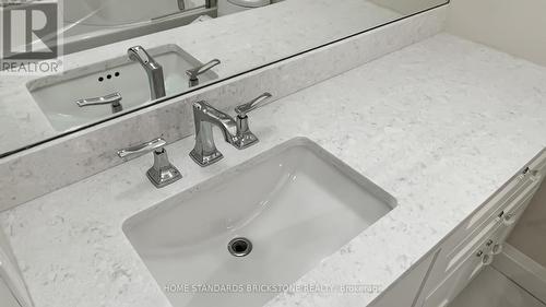 803 - 47 St Clair Avenue W, Toronto, ON -  Photo Showing Laundry Room