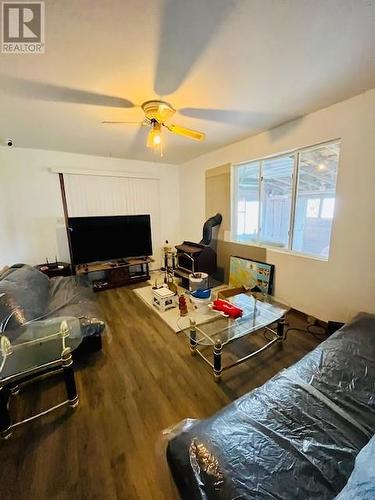 8 John Street, Iron Bridge, ON - Indoor Photo Showing Living Room