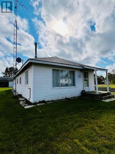 8 John Street, Iron Bridge, ON - Outdoor