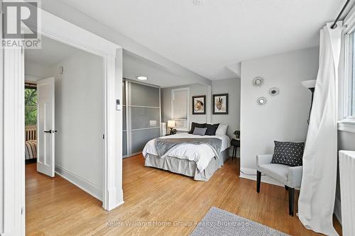 1047 Main Street E, Hamilton (Crown Point), ON - Indoor Photo Showing Bedroom
