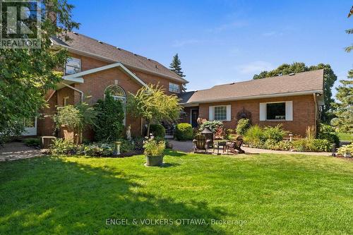 5557 Pettapiece Crescent, Ottawa, ON - Outdoor