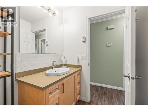 4600 Bella Vista Road Unit# 35, Vernon, BC - Indoor Photo Showing Bathroom